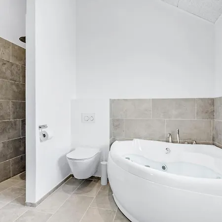 4 Bedroom In Дом отдыха *